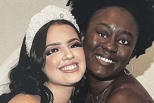 Фотограф пририсовал гостям свадьбы глаза и довел невесту до истерики